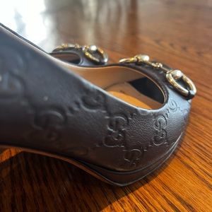 Gucci peep toe heels size 36.5. 💯 Authentic